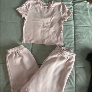 Aritzia Set Cupid Pink